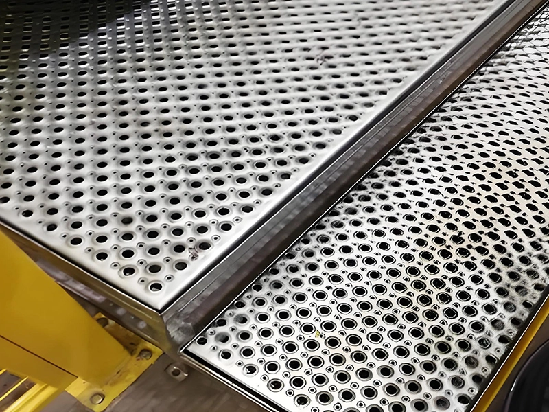Тraction Plank Grating